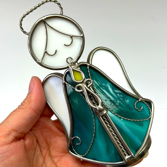 Stained glass angel sun catcher - Picture 5 of 6